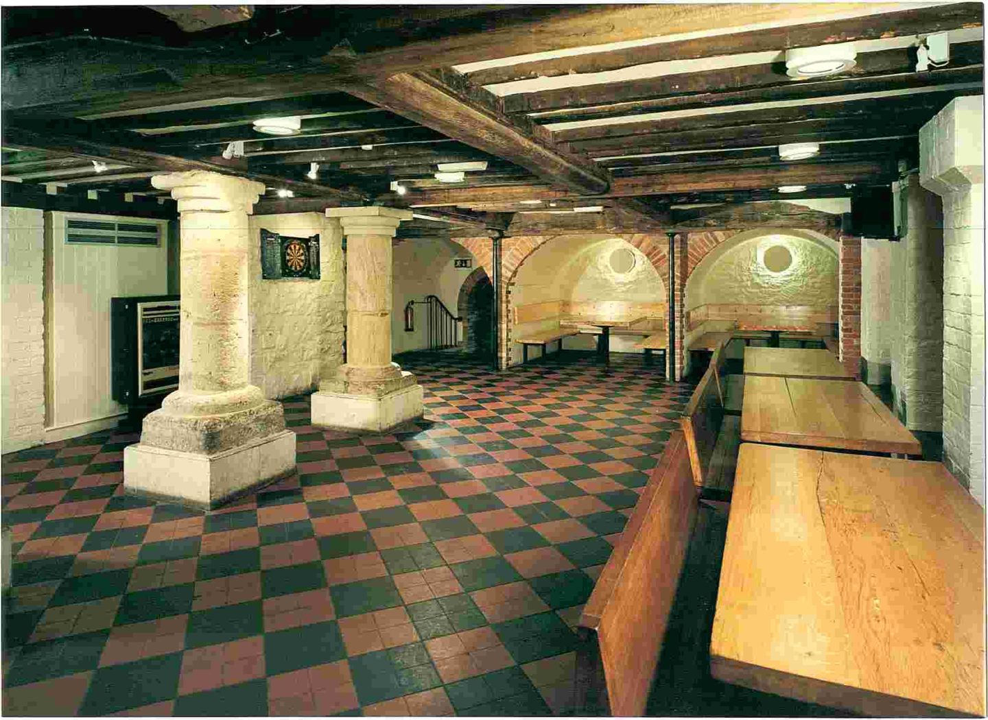 Deep Hall, the College bar